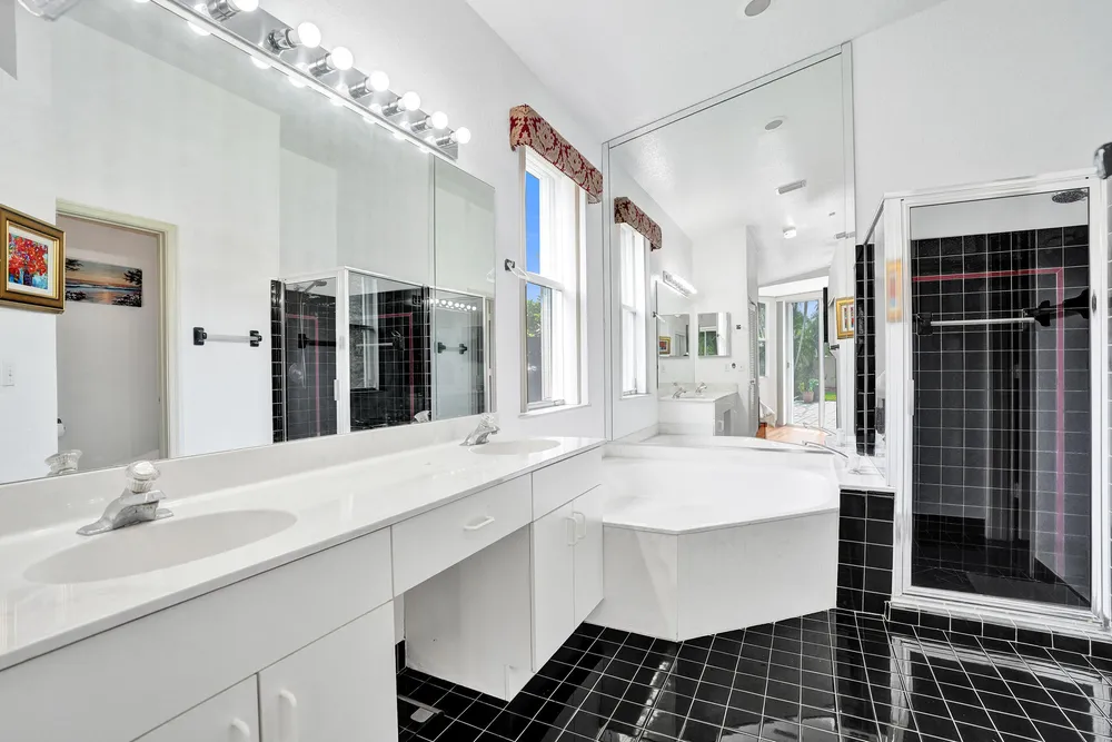3274 NW 22nd Ave, Oakland Park, FL 33309