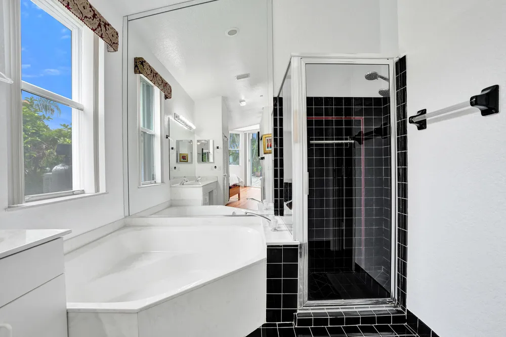 3274 NW 22nd Ave, Oakland Park, FL 33309