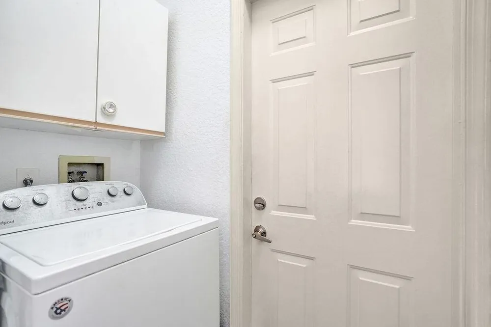 3274 NW 22nd Ave, Oakland Park, FL 33309