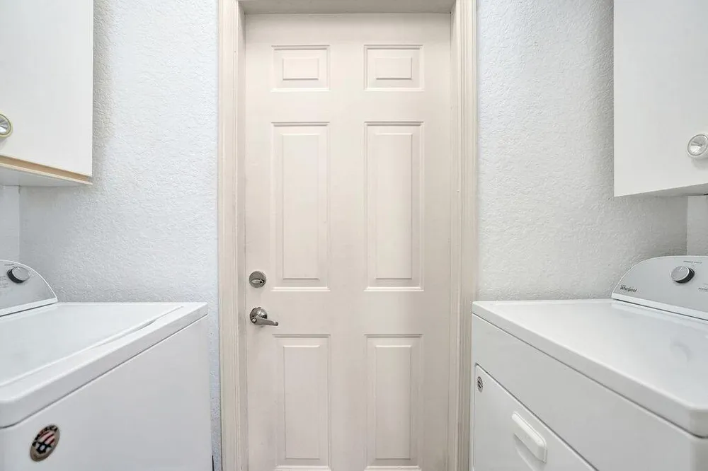 3274 NW 22nd Ave, Oakland Park, FL 33309