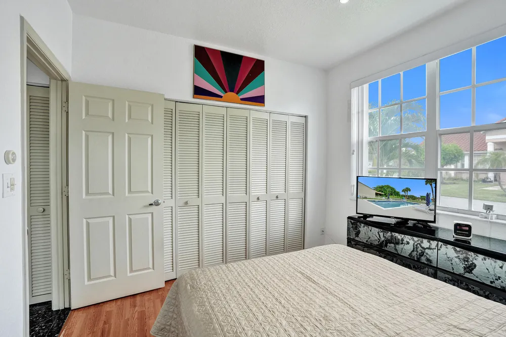 3274 NW 22nd Ave, Oakland Park, FL 33309