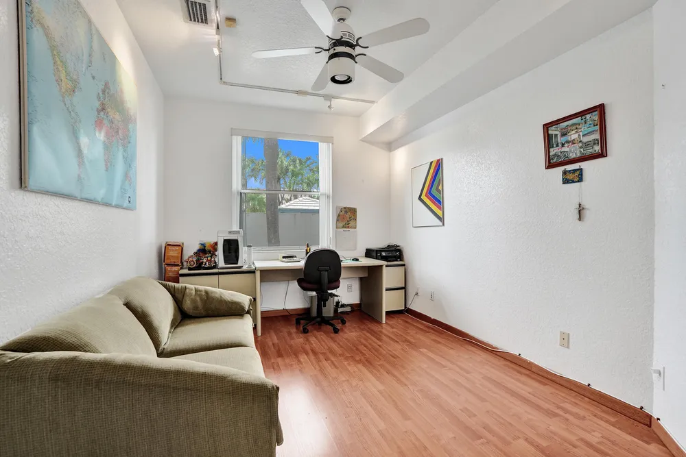 3274 NW 22nd Ave, Oakland Park, FL 33309