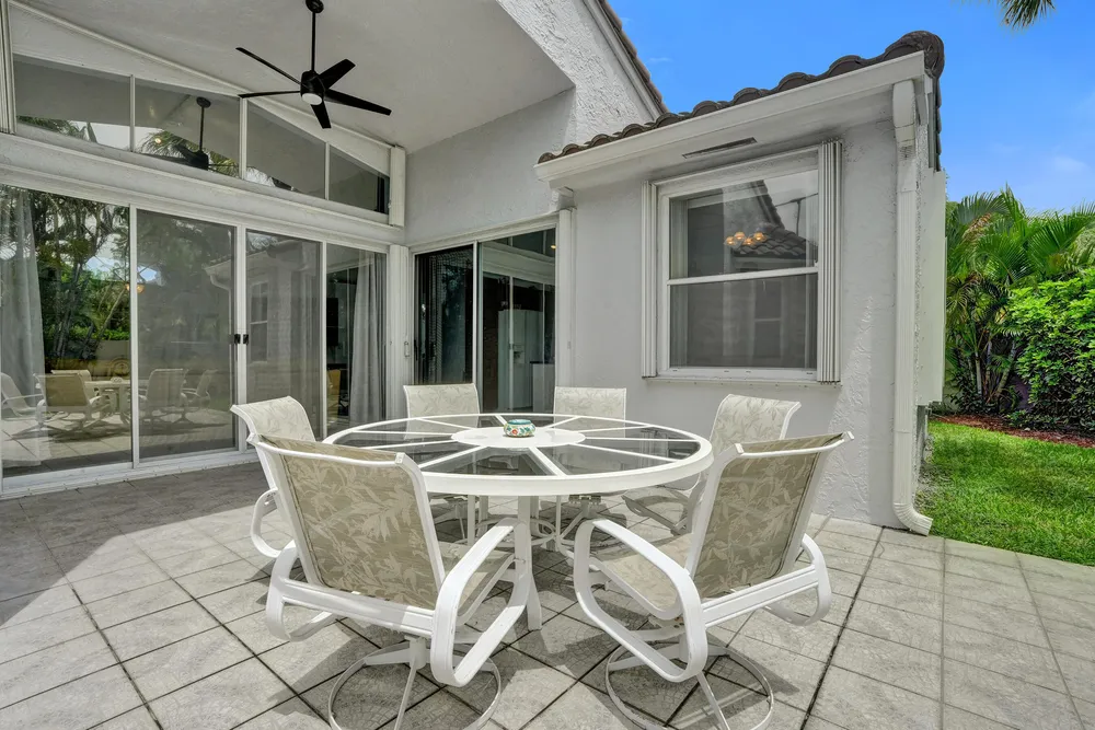 3274 NW 22nd Ave, Oakland Park, FL 33309