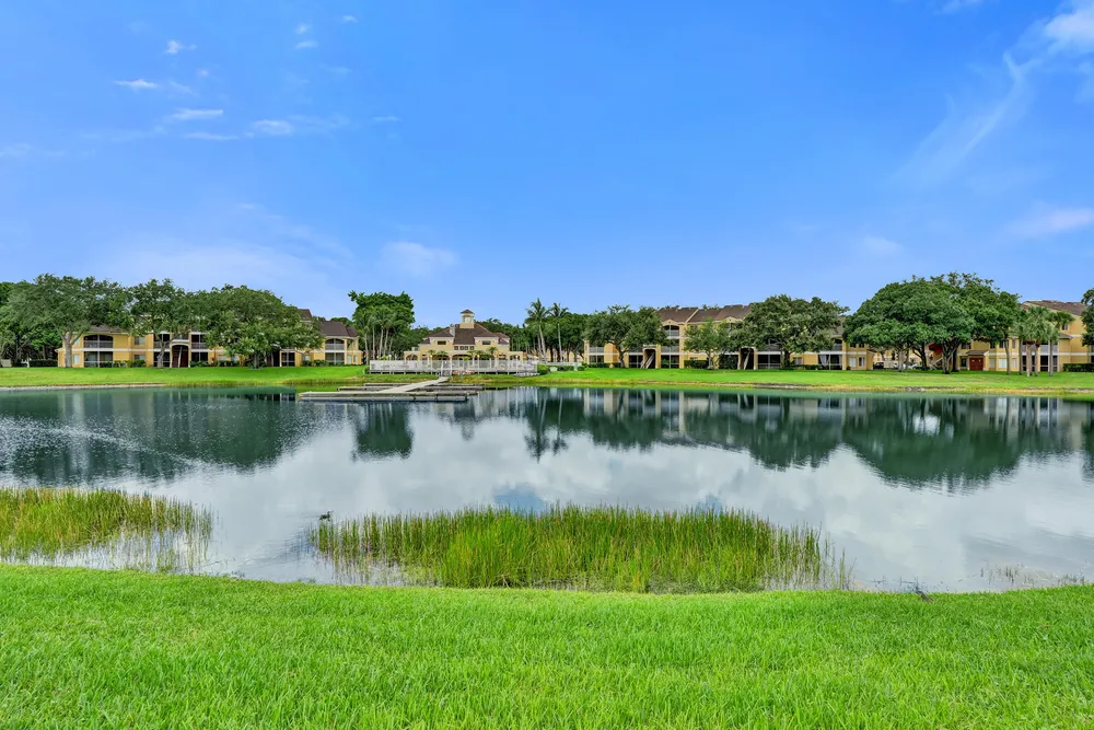 3274 NW 22nd Ave, Oakland Park, FL 33309
