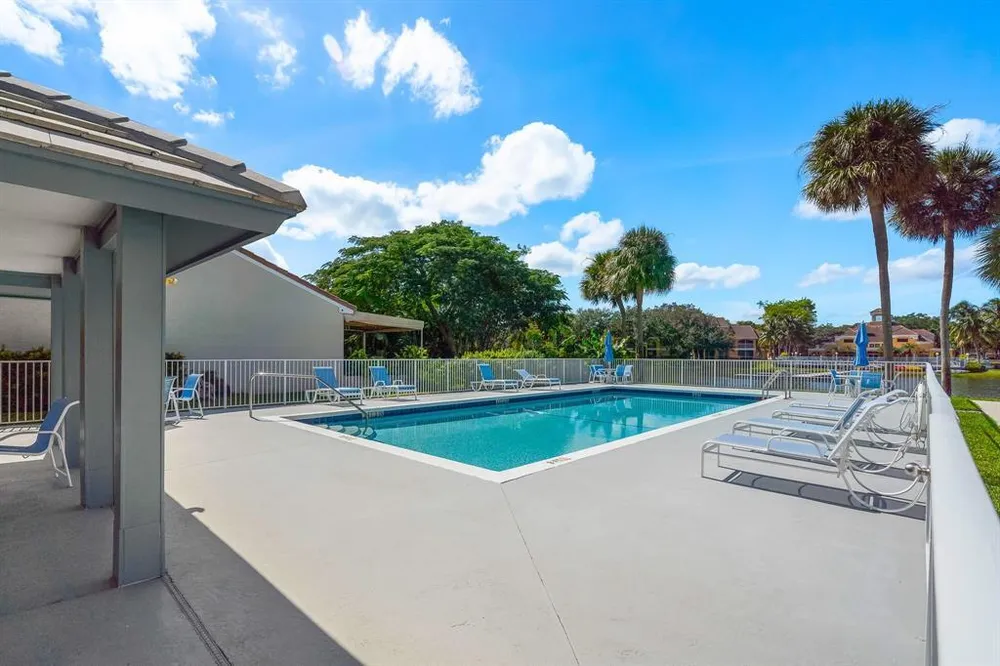 3274 NW 22nd Ave, Oakland Park, FL 33309