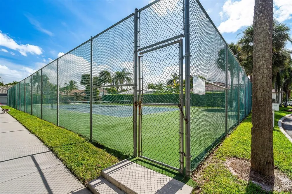 3274 NW 22nd Ave, Oakland Park, FL 33309