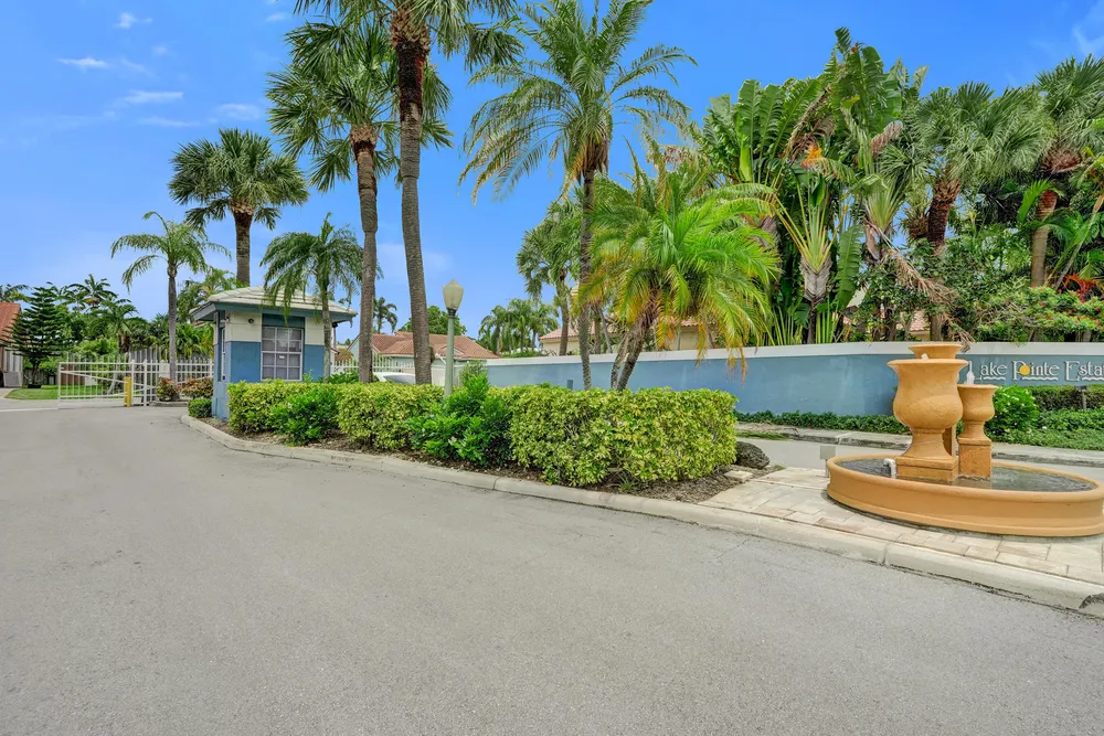 3274 NW 22nd Ave, Oakland Park, FL 33309