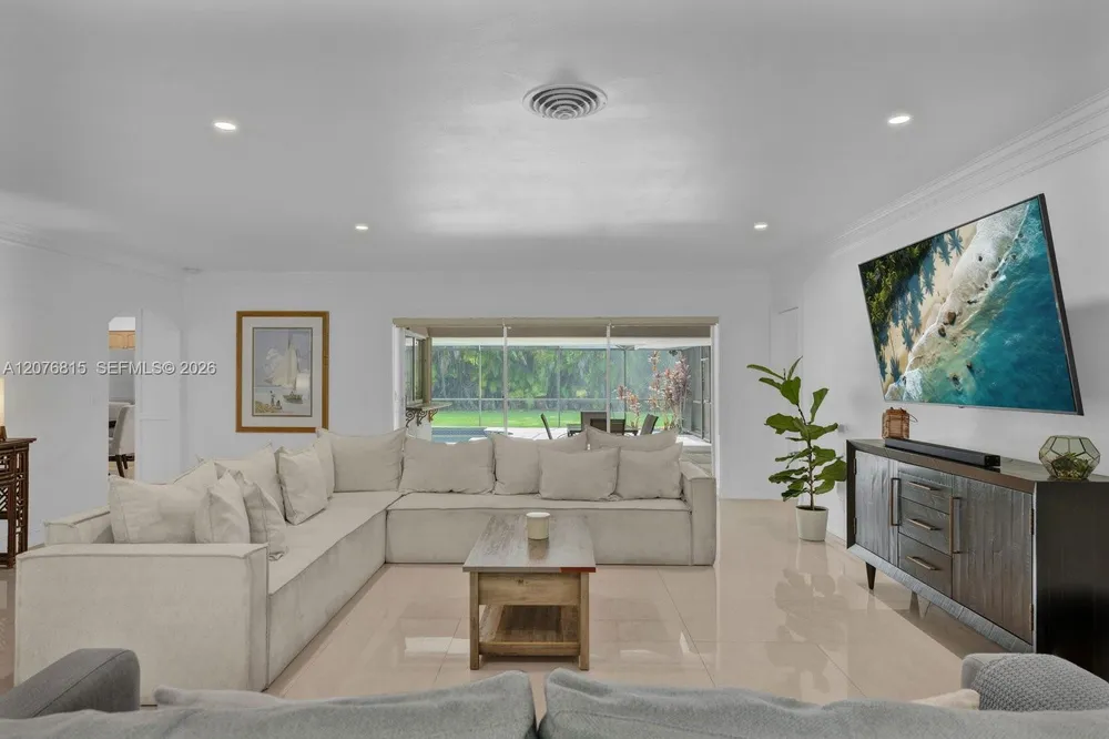 11805 SW 62nd Ave, Pinecrest, FL 33156