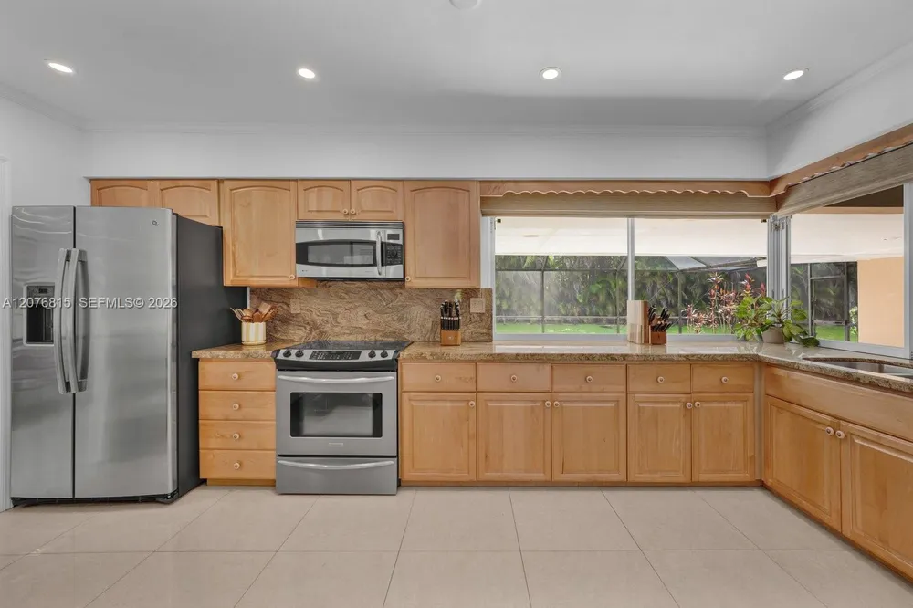 11805 SW 62nd Ave, Pinecrest, FL 33156