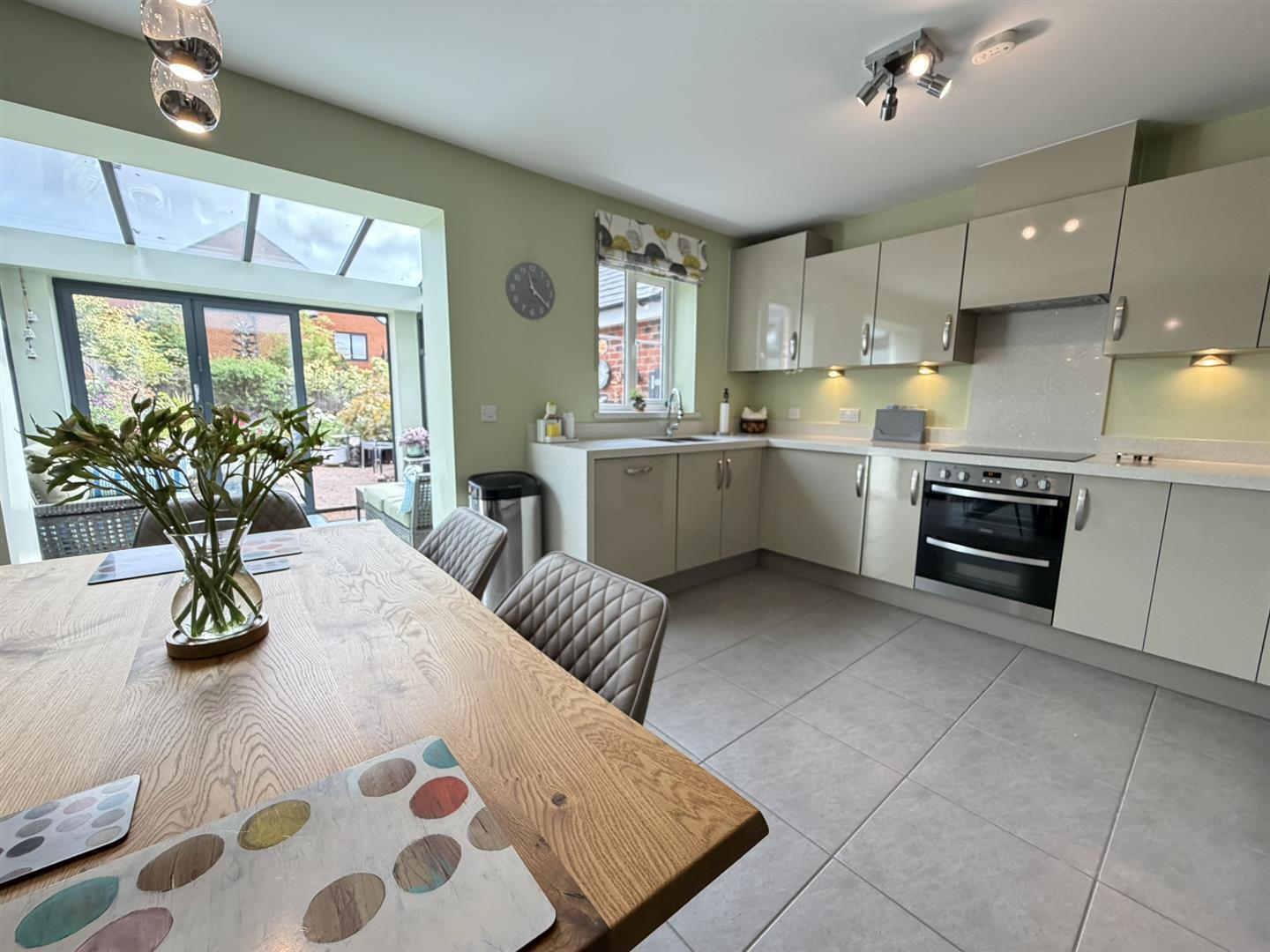 Brampton Grange Drive, Daventry Image 3