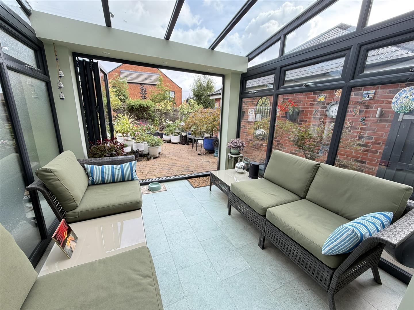Brampton Grange Drive, Daventry Image 4