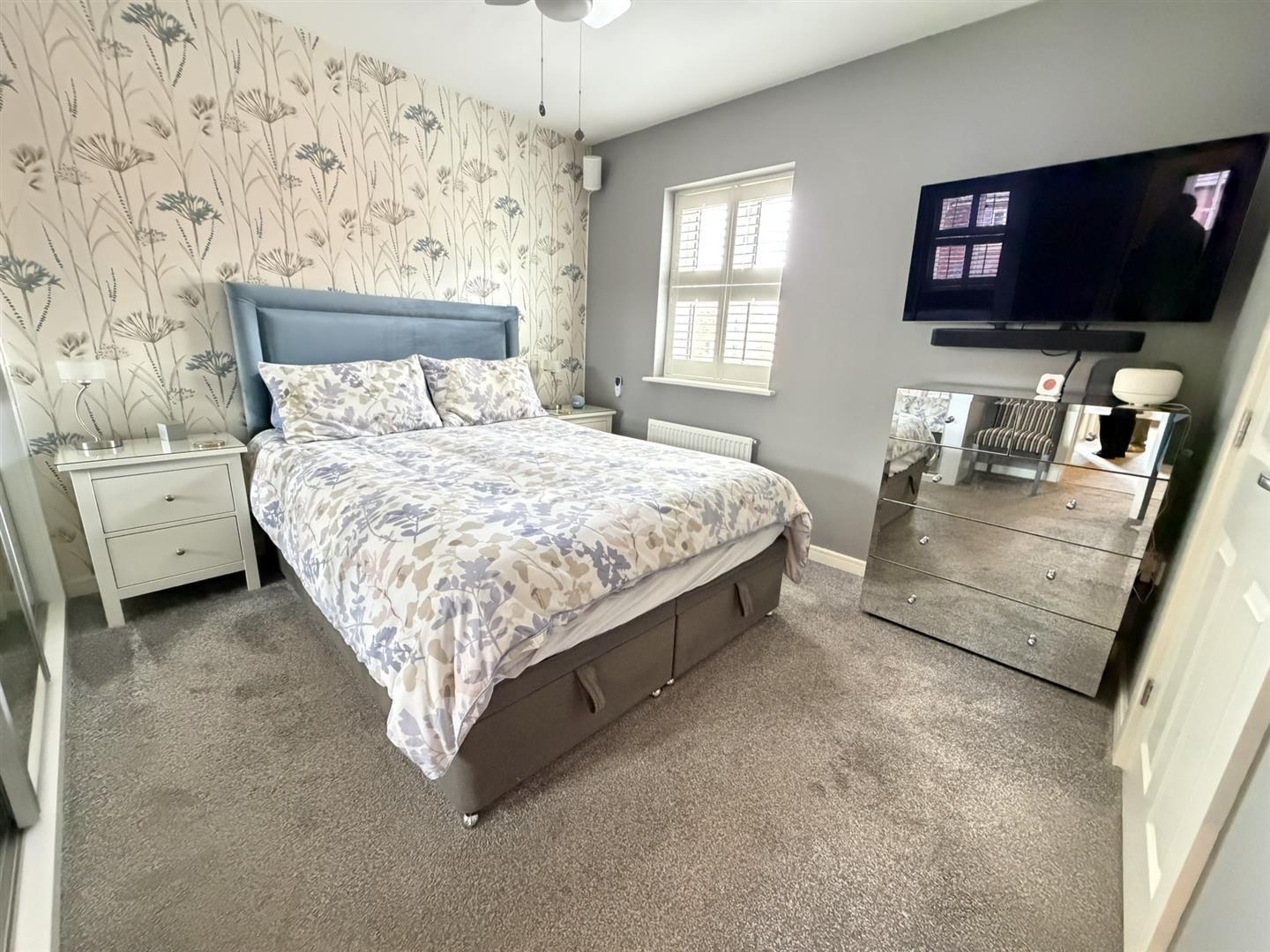 Brampton Grange Drive, Daventry Image 9