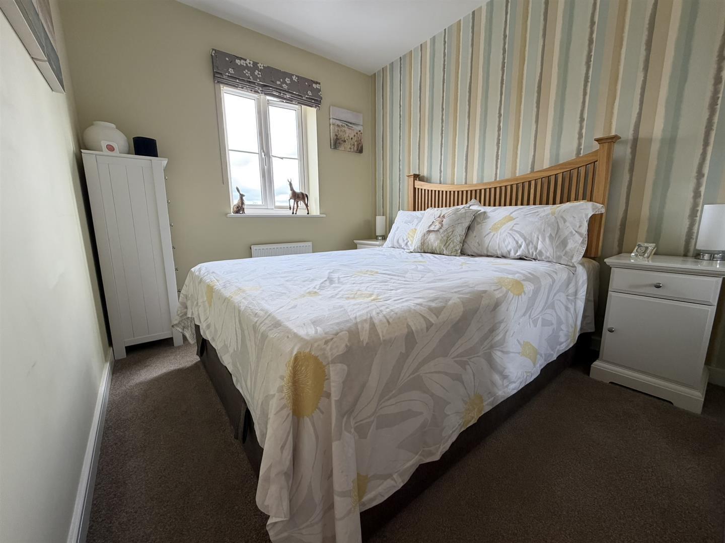 Brampton Grange Drive, Daventry Image 12
