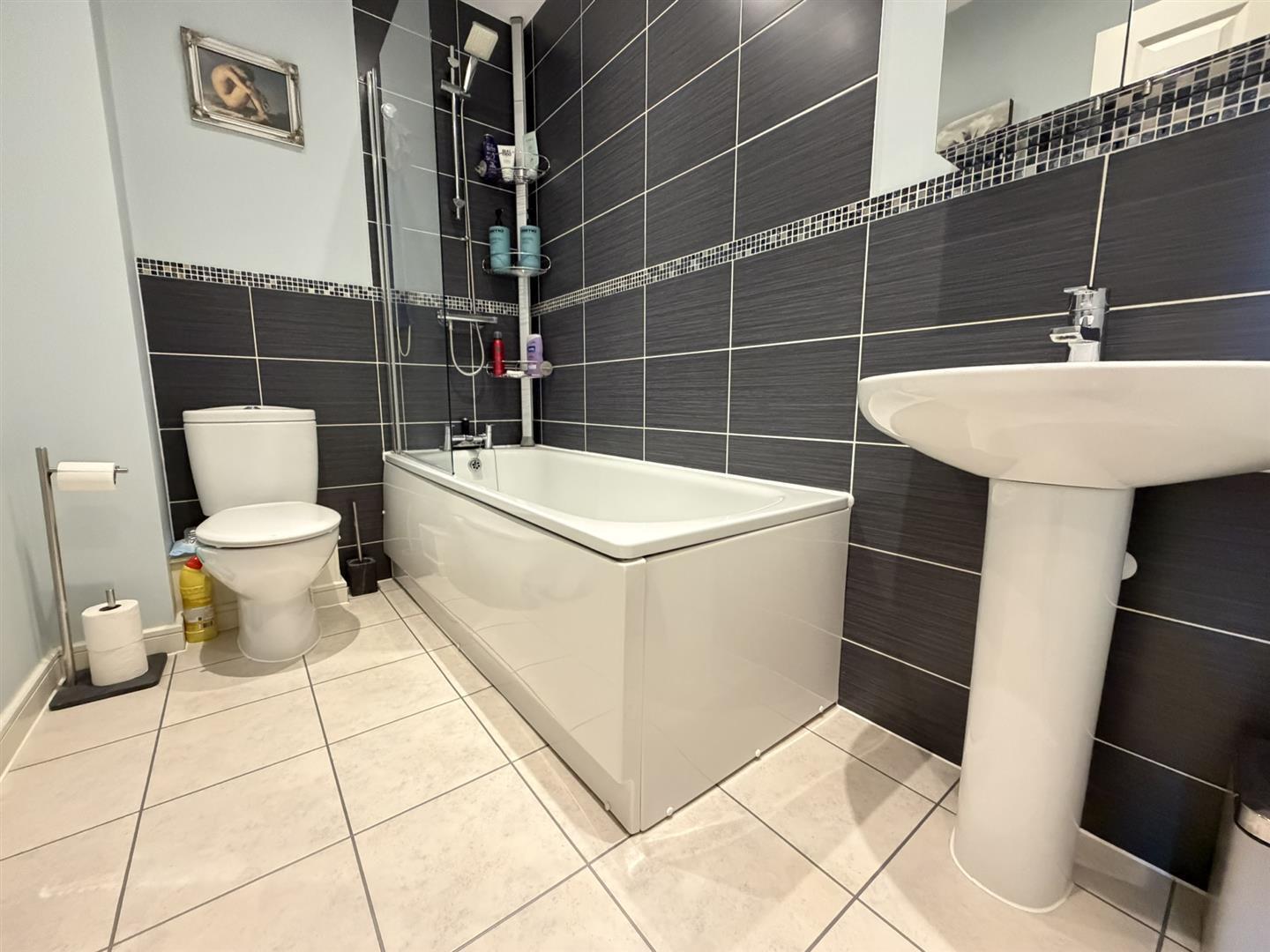 Brampton Grange Drive, Daventry Image 15