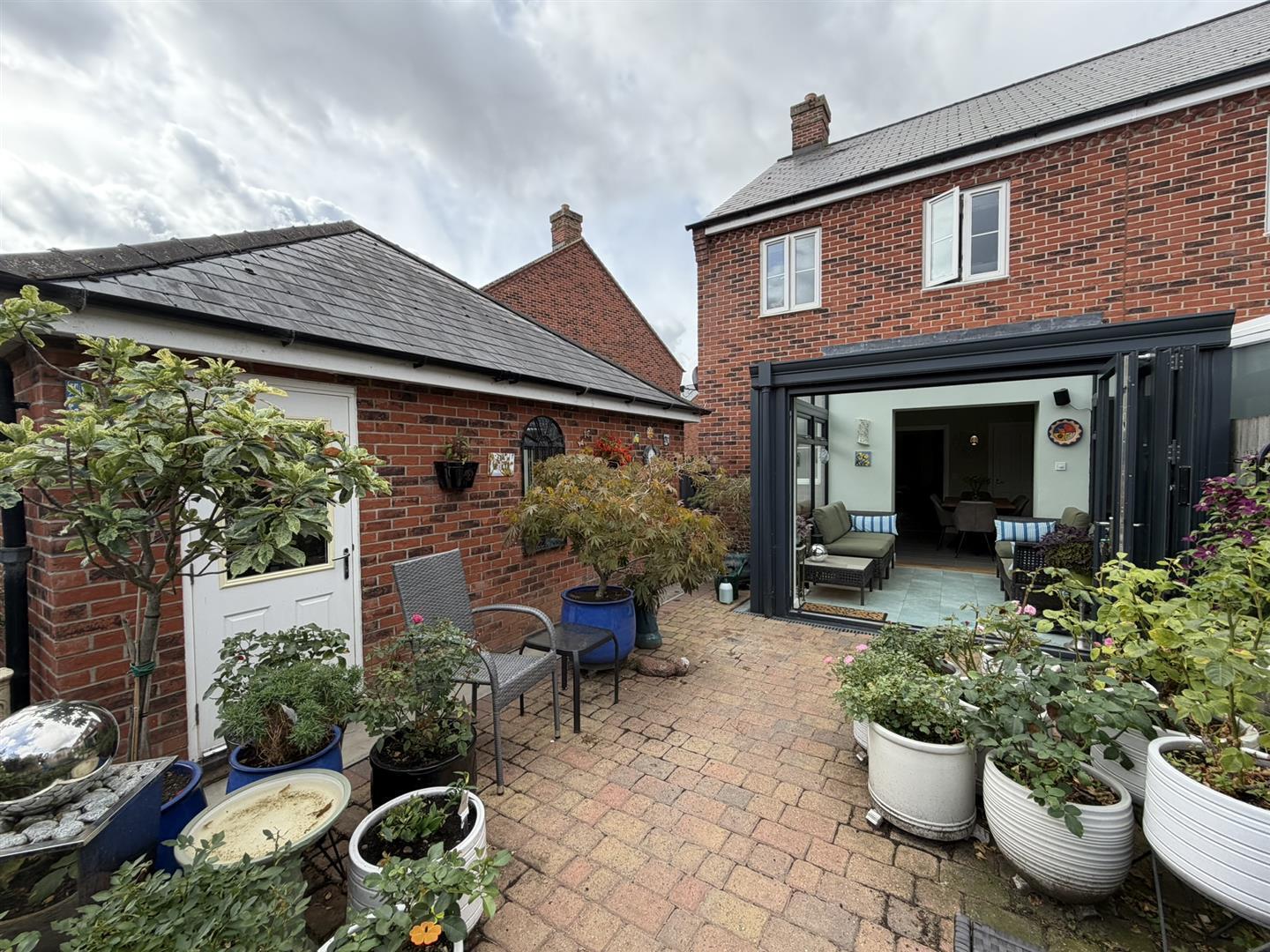 Brampton Grange Drive, Daventry Image 17