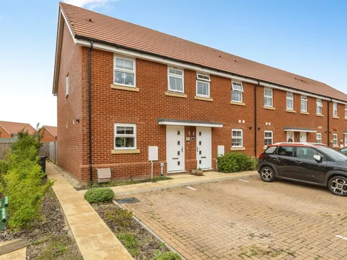 Halifax Close, Attleboroughphoto