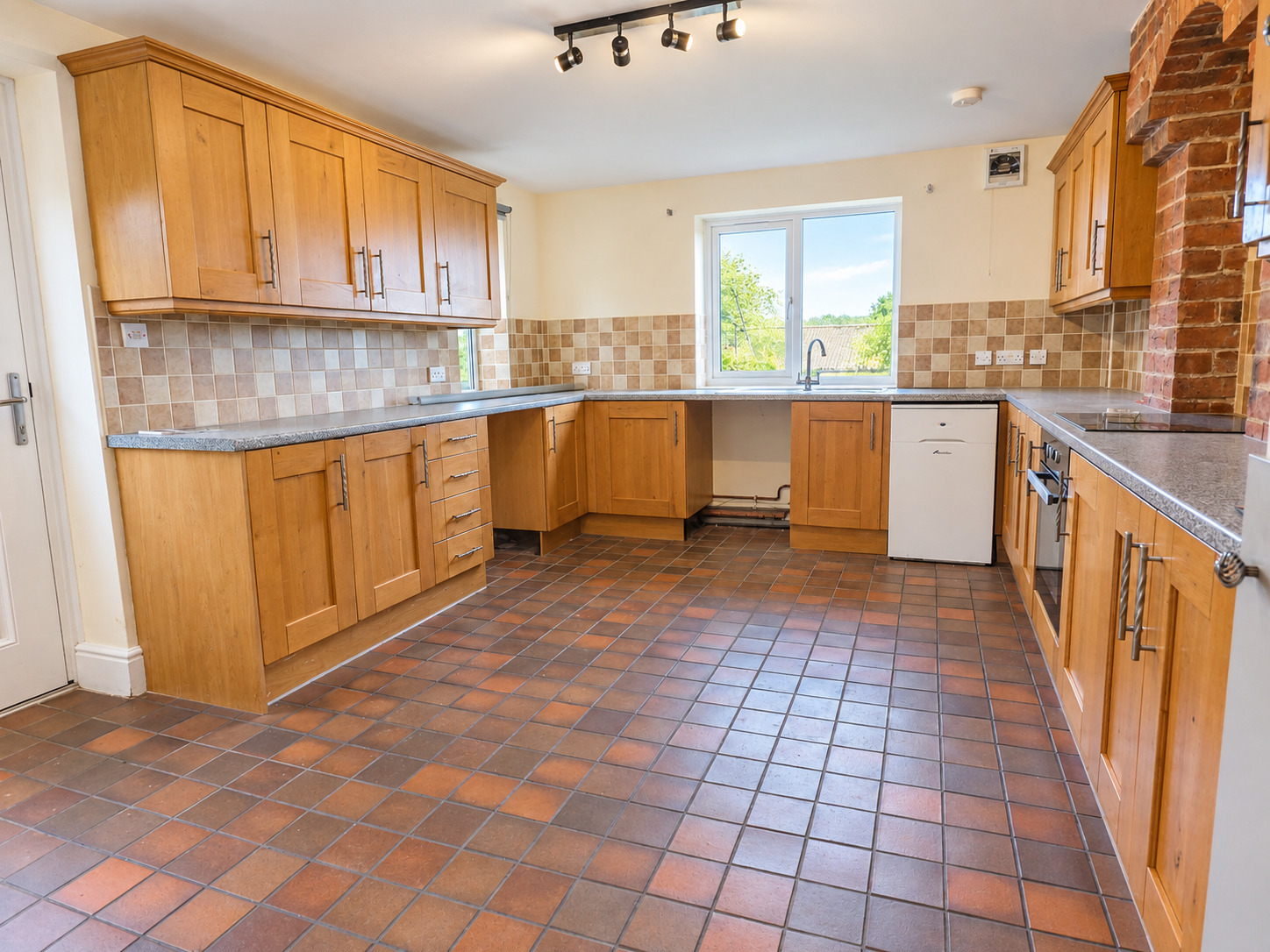Home Farm, Lullington, Swadlincote Image 2