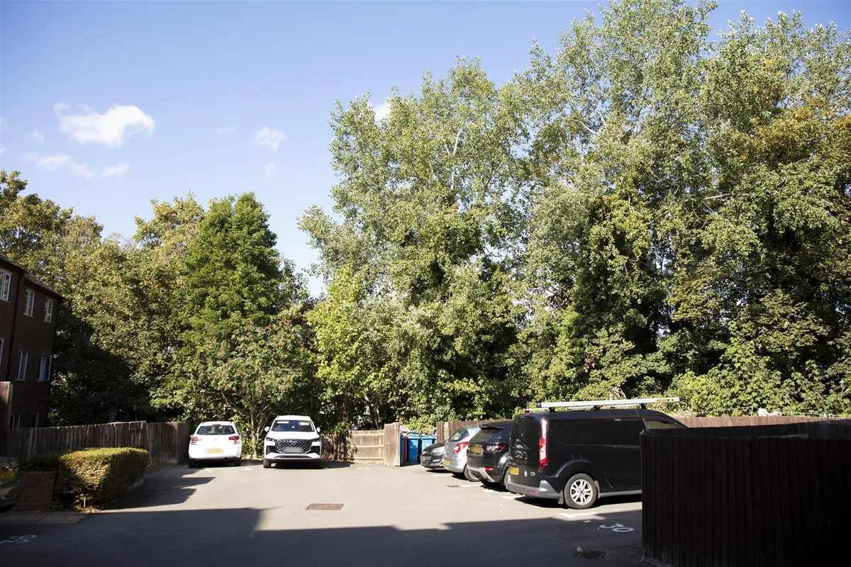 Bellway Close, Kettering