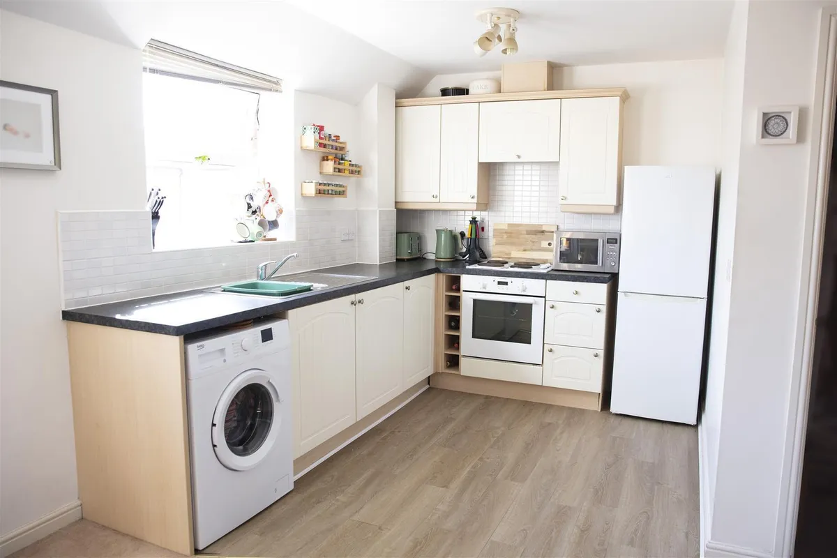 Bellway Close, Kettering