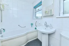 Longmeadow Road, Saltash
