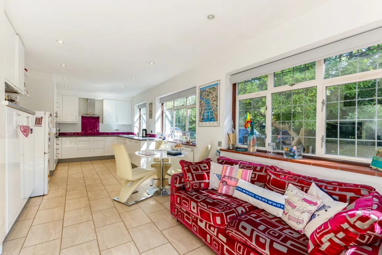 Richfield Road, Bushey, WD23 photo 8