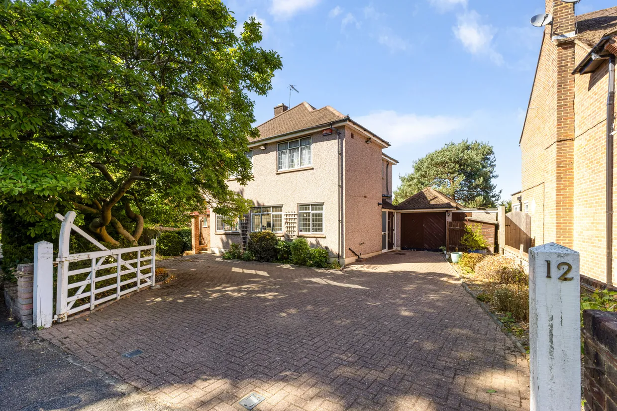 Richfield Road, Bushey, WD23 photo 16