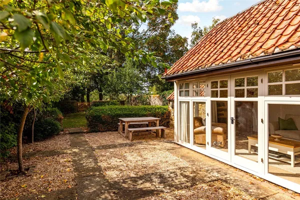 Main Street, Wadenhoe, PE8 photo 16
