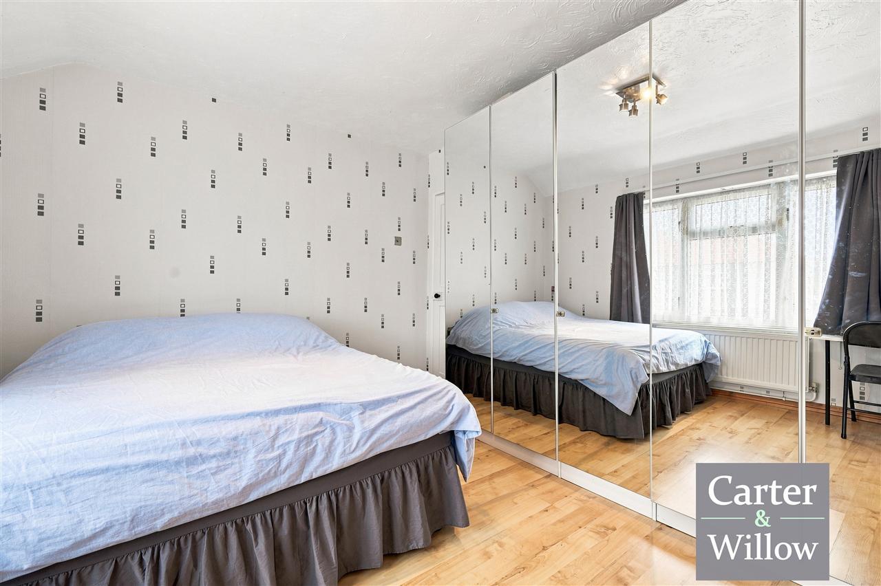 Easebourne Road, Essex Image 8