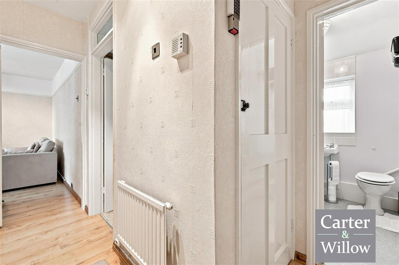 Easebourne Road, Essex Image 11
