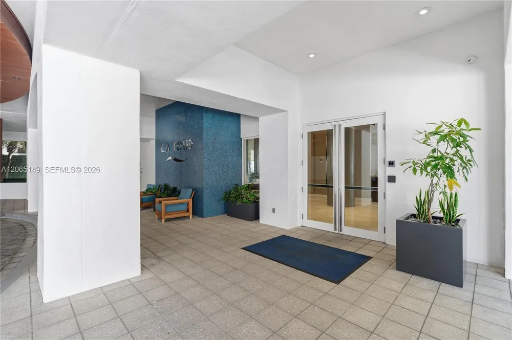 4201 Collins Ave, Miami Beach, FL 33140