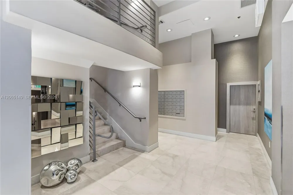 4201 Collins Ave, Miami Beach, FL 33140