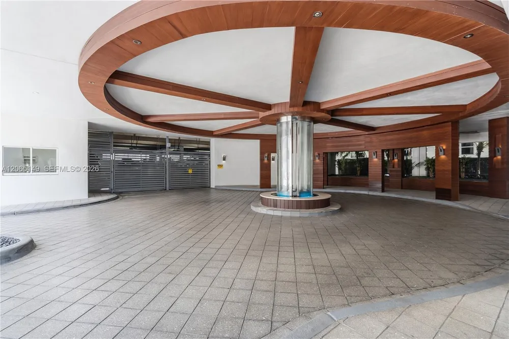 4201 Collins Ave, Miami Beach, FL 33140