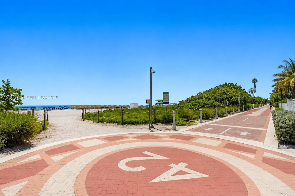 4201 Collins Ave, Miami Beach, FL 33140