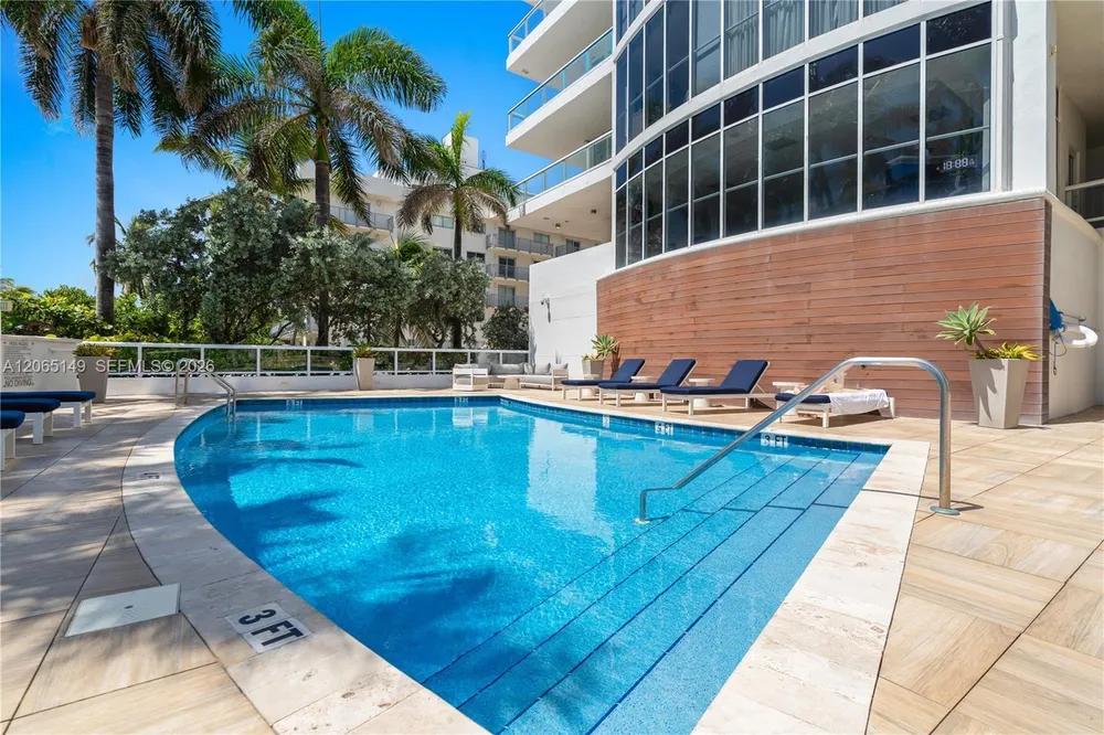 4201 Collins Ave, Miami Beach, FL 33140
