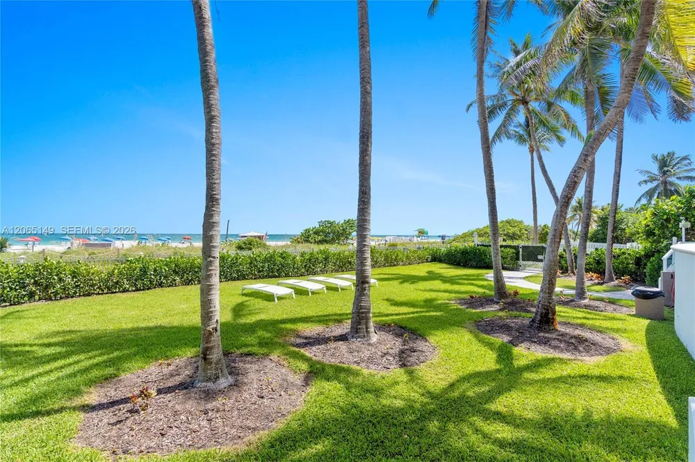 4201 Collins Ave, Miami Beach, FL 33140