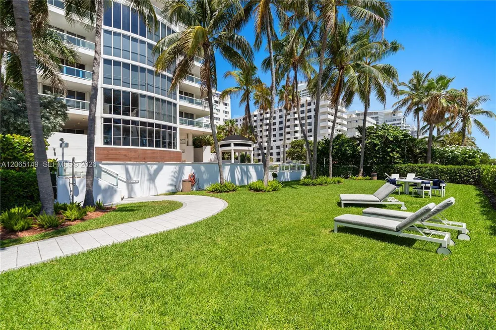 4201 Collins Ave, Miami Beach, FL 33140