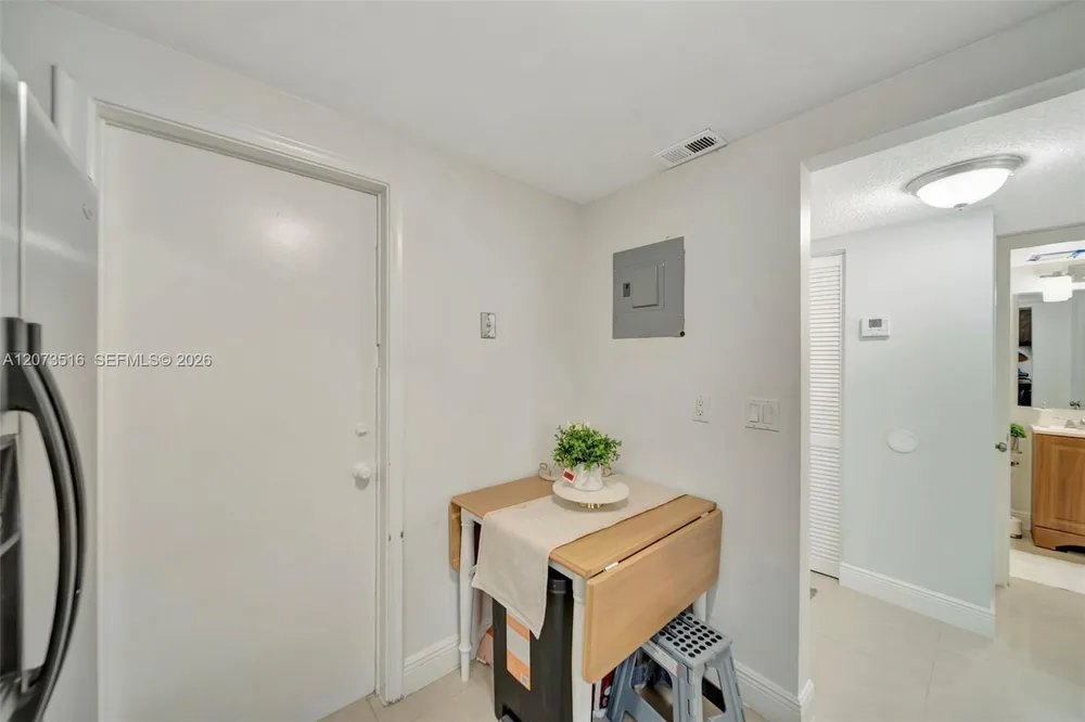 1801 S Ocean Dr, Hallandale Beach, FL 33009