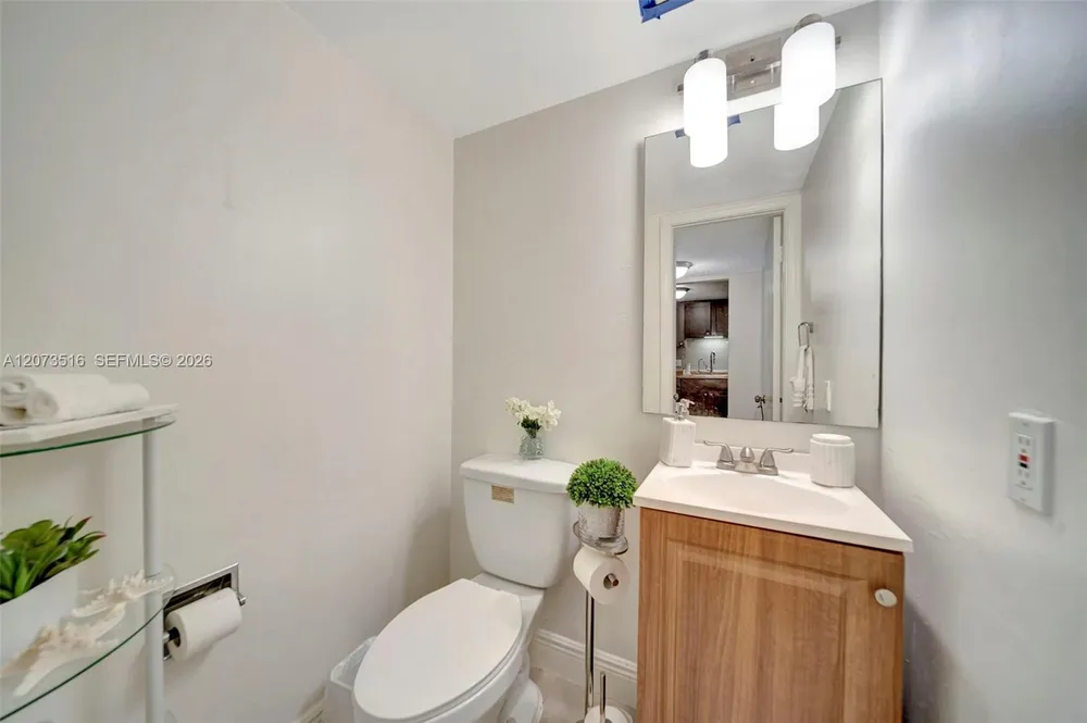 1801 S Ocean Dr, Hallandale Beach, FL 33009