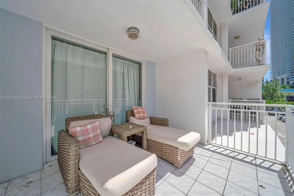 1801 S Ocean Dr, Hallandale Beach, FL 33009