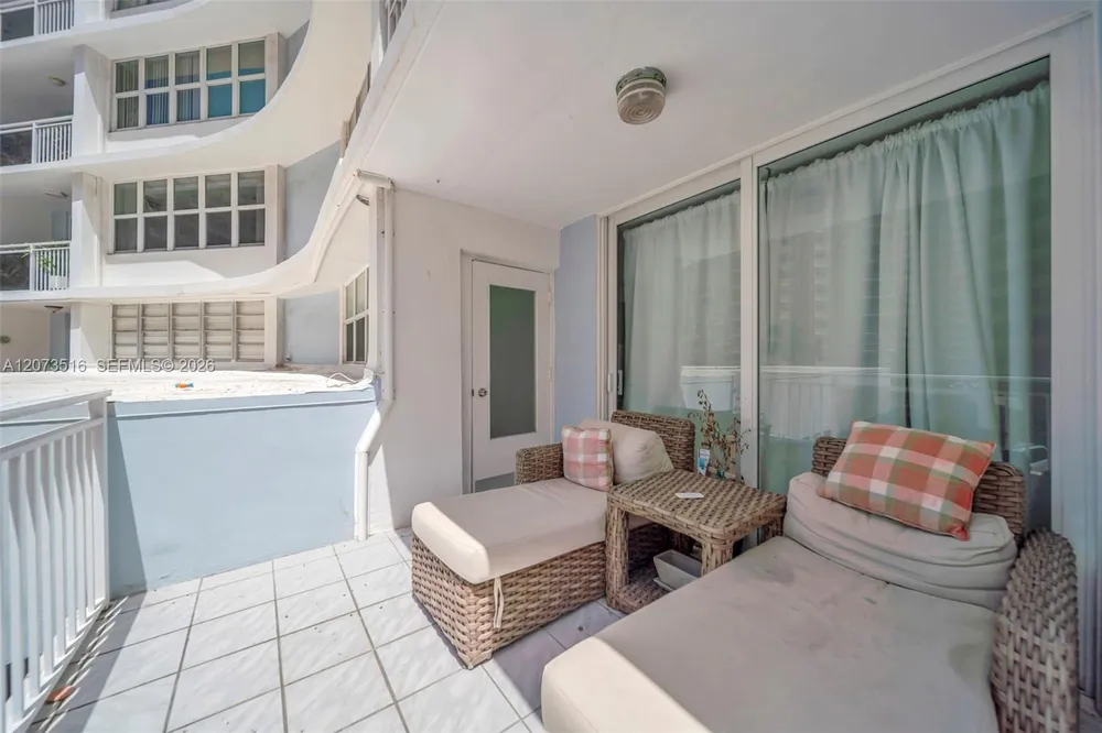 1801 S Ocean Dr, Hallandale Beach, FL 33009