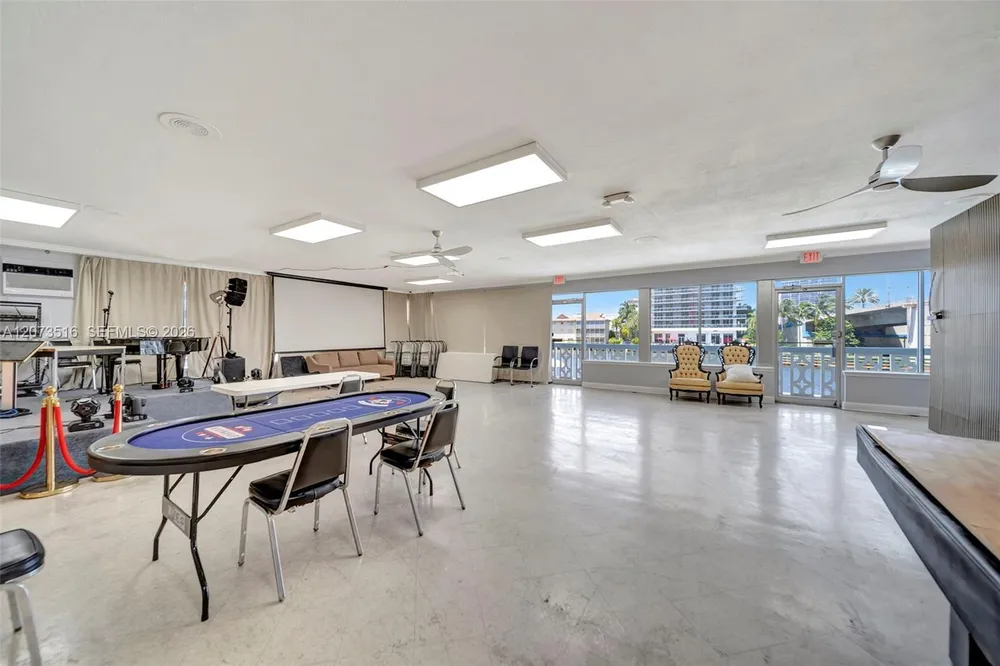 1801 S Ocean Dr, Hallandale Beach, FL 33009
