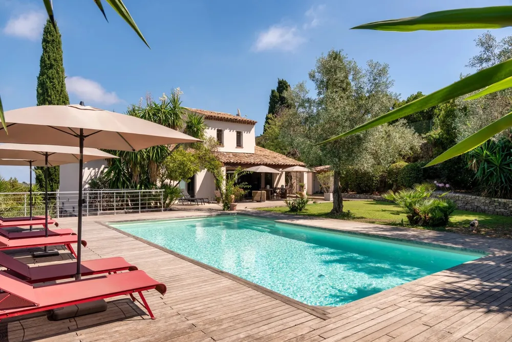 Cannes, 06220, France