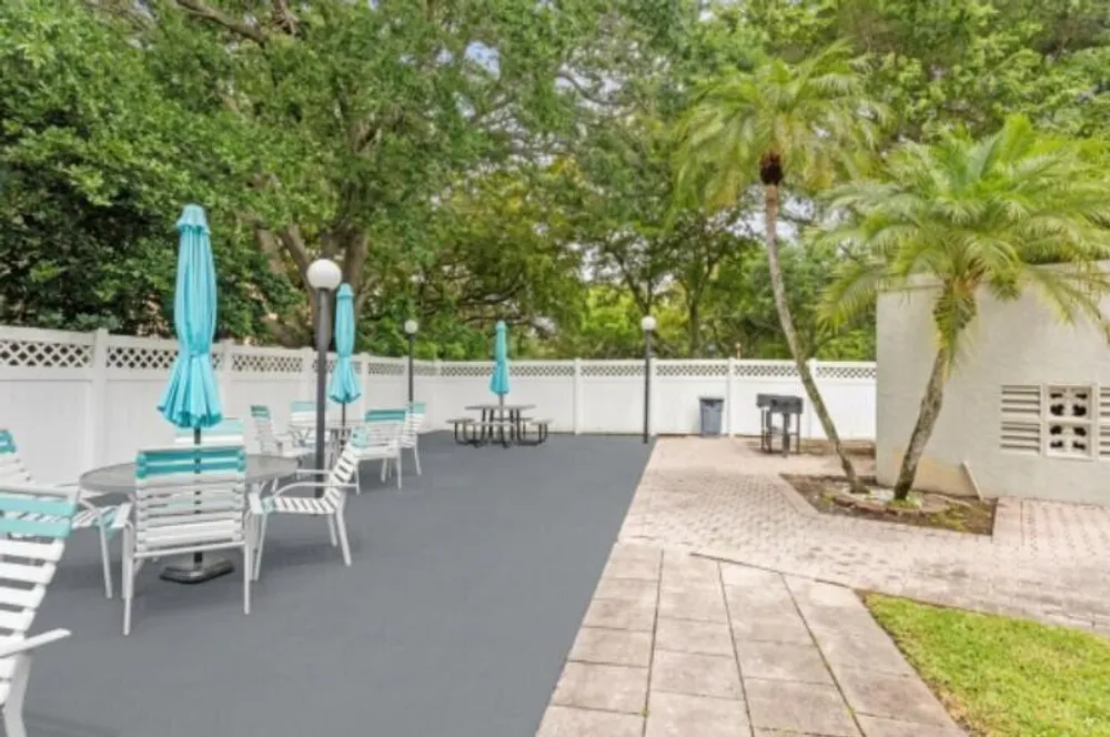3150 W Rolling Hills Circle, Davie, FL 33328