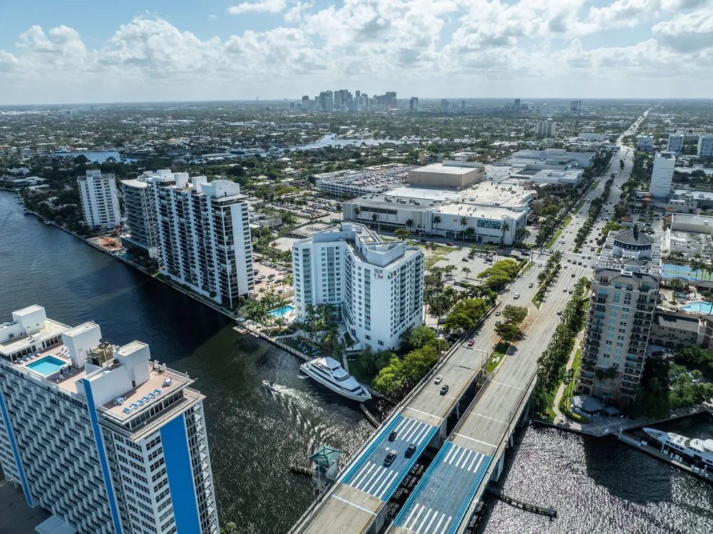 2670 E Sunrise Blvd, Fort Lauderdale, FL 33304