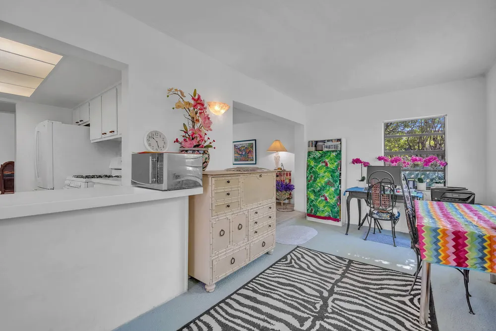 8380 NW 28th St, Sunrise, FL 33322
