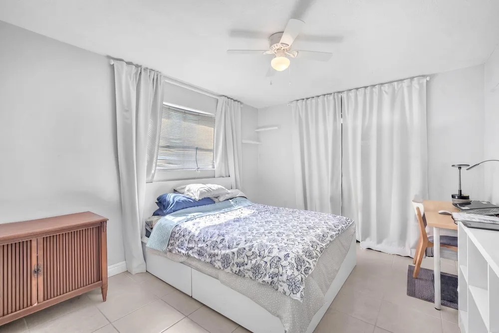 8380 NW 28th St, Sunrise, FL 33322