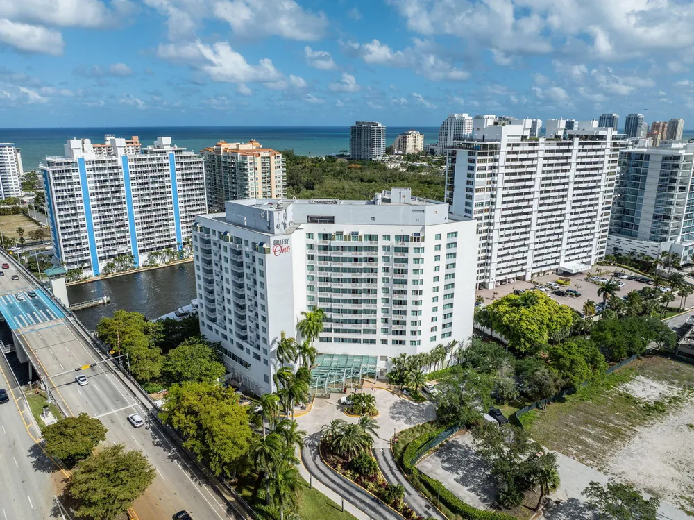 2670 E Sunrise Blvd, Fort Lauderdale, FL 33304