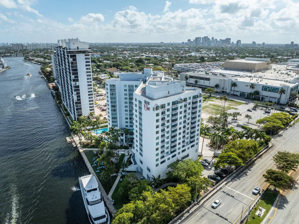 2670 E Sunrise Blvd, Fort Lauderdale, FL 33304