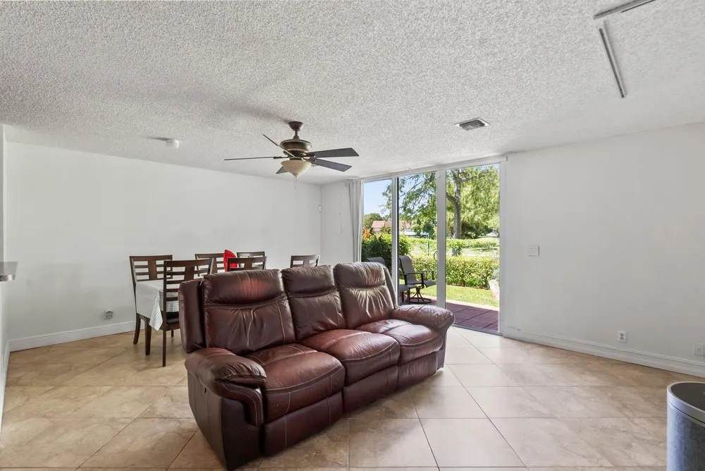 7127 Woodmont Way, Tamarac, FL 33321