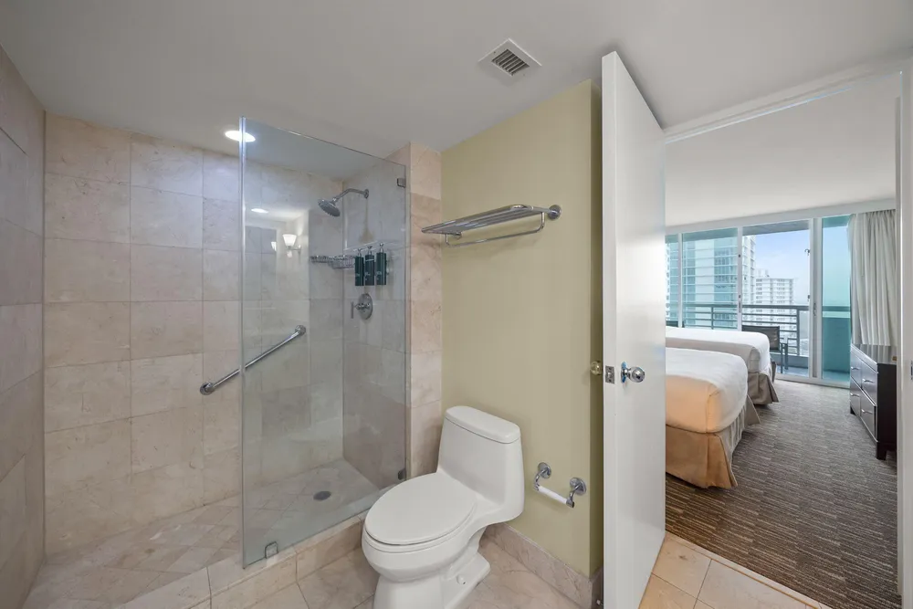 2670 E Sunrise Blvd, Fort Lauderdale, FL 33304
